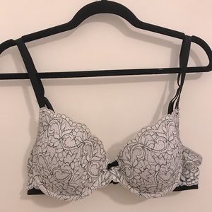 Etam (French lingerie brand) white and black lace 36C bra